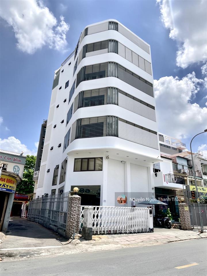 Cho thuê tòa nhà góc 2mt nguyễn văn đậu bình thạnh  10x18m hầm 6 lầu  140 triệu/tháng