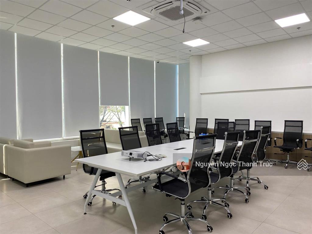 Cho thuê tòa nhà góc 2mt nguyễn văn đậu bình thạnh  10x18m hầm 6 lầu  140 triệu/tháng