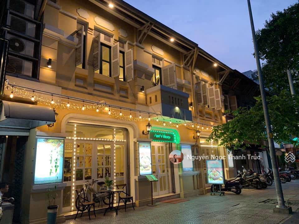 Biệt thự góc đẹp đinh tiên hoàng, q1 khuôn viên rộng, vị trí đắc địa