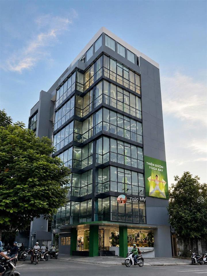 Cho thuê building sư vạn hạnh quận 10  hầm 9 tầng  thang máy  pccc  dt 11x22m  400 triệu/tháng