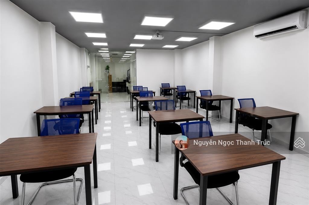 Cho thuê tòa nhà ngay vòng xoay công trường dân chủ, quận 10  6 tầng  thang máy  pccc  100tr