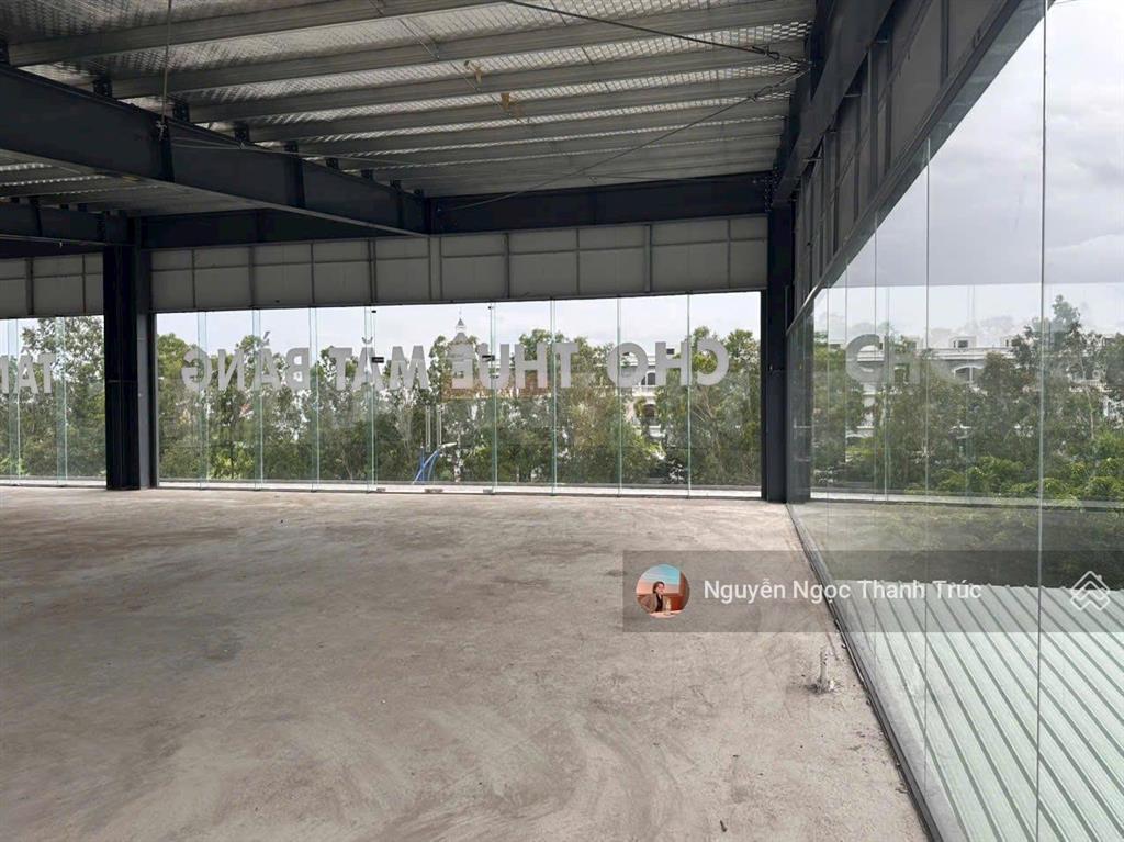 Cho thuê tòa nhà góc 2 mặt tiền khu tên lửa, bình tân hầm 4 lầu dt 12x25m 100 triệu/tháng