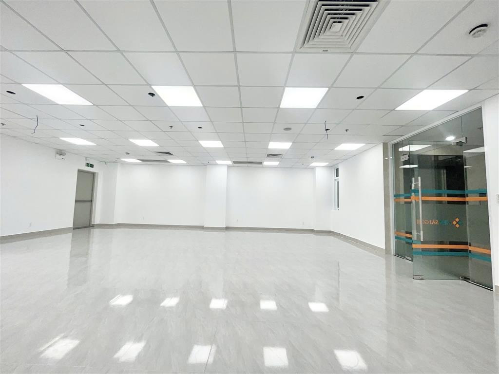 Cho thuê tòa nhà mặt tiền khánh hội, quận 4  dt 7x20m  hầm 7 lầu  tm  pccc  119 triệu/tháng