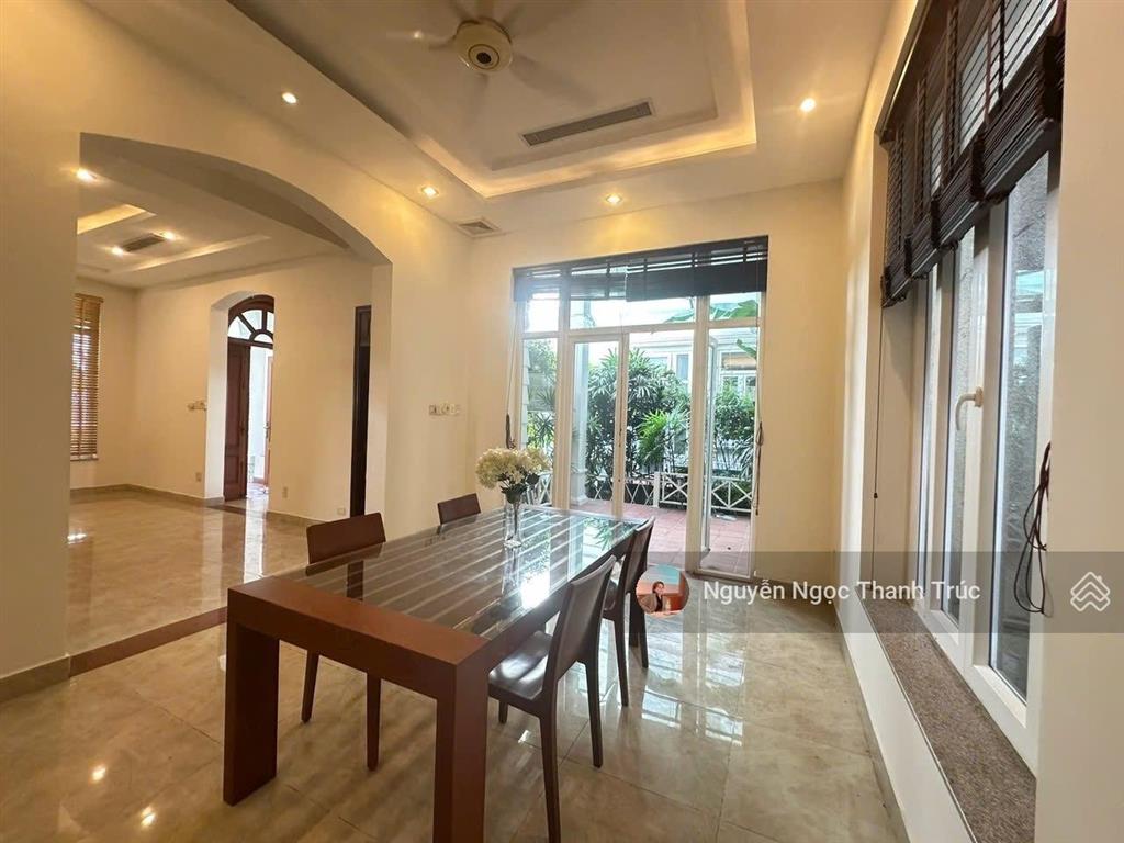 Cho thuê biệt thự trần ngọc diện, quận 2 dtsd 400m trệt 2 lầu 90 triệu/tháng