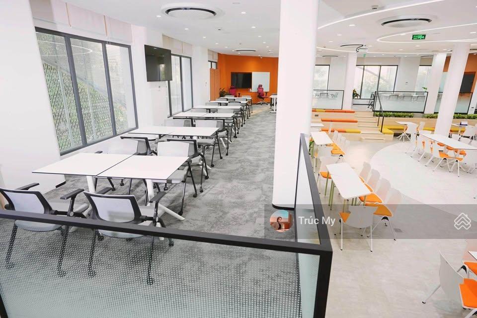 Cho thuê góc 2 mặt tiền 25b trần cao vân & hai bà trưng, quận 1  dt 20x20m  trệt 3 lầu
