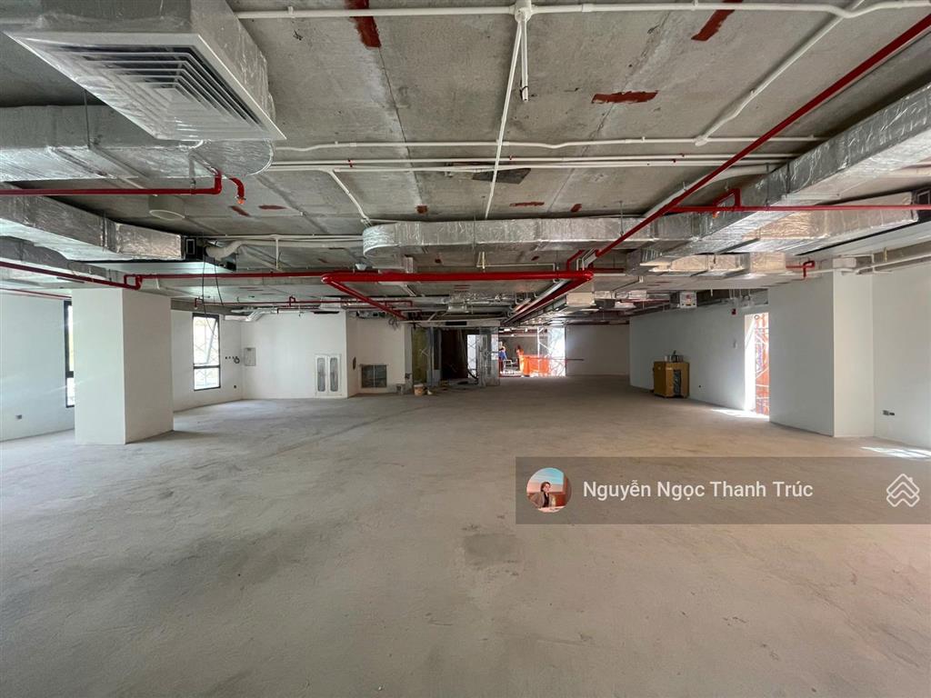 Tòa nhà nguyễn hữu cảnh, bình thạnh đối diện saigon pearl hầm, lửng, 5 lầu  450 triệu/tháng