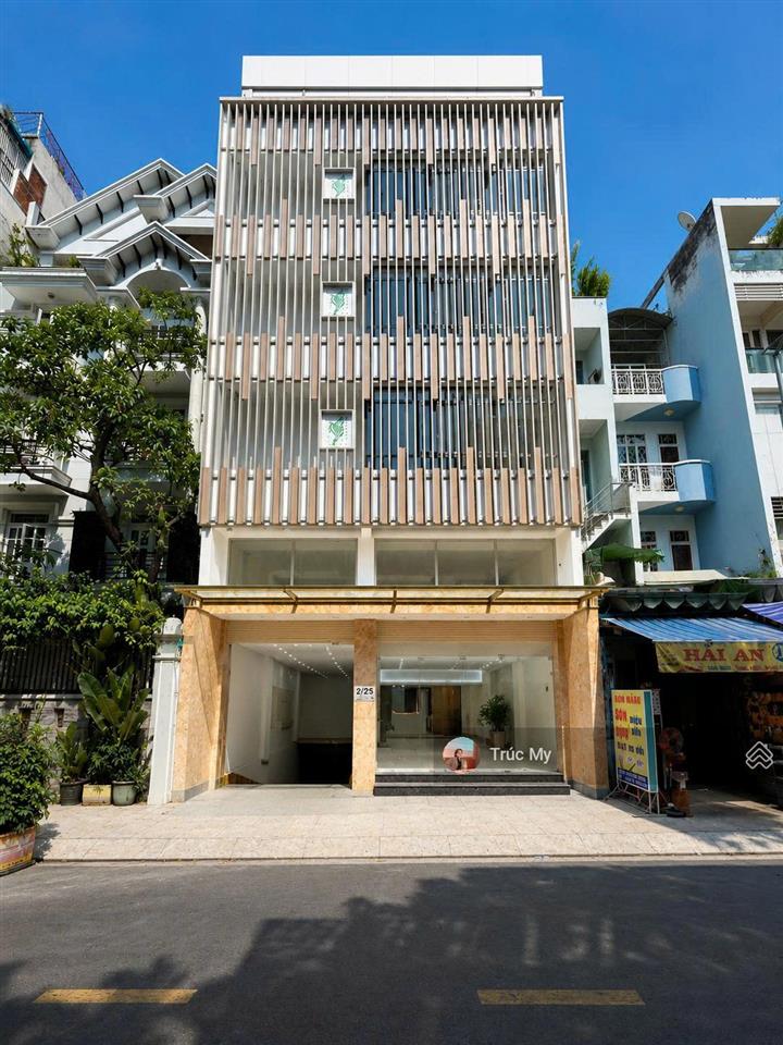 Cho thuê tòa nhà mặt tiền bạch đằng, tân bình dt 9x30m dtsd 1.200m hầm, lửng, 5 lầu 200 triệu/tháng