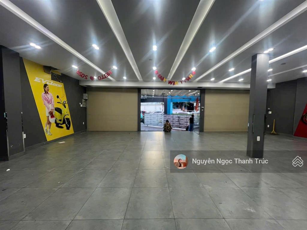 Cho thuê nhà mặt tiền út tịch, tân bình dt 15x20m trệt 1 lầu 79 triệu/tháng