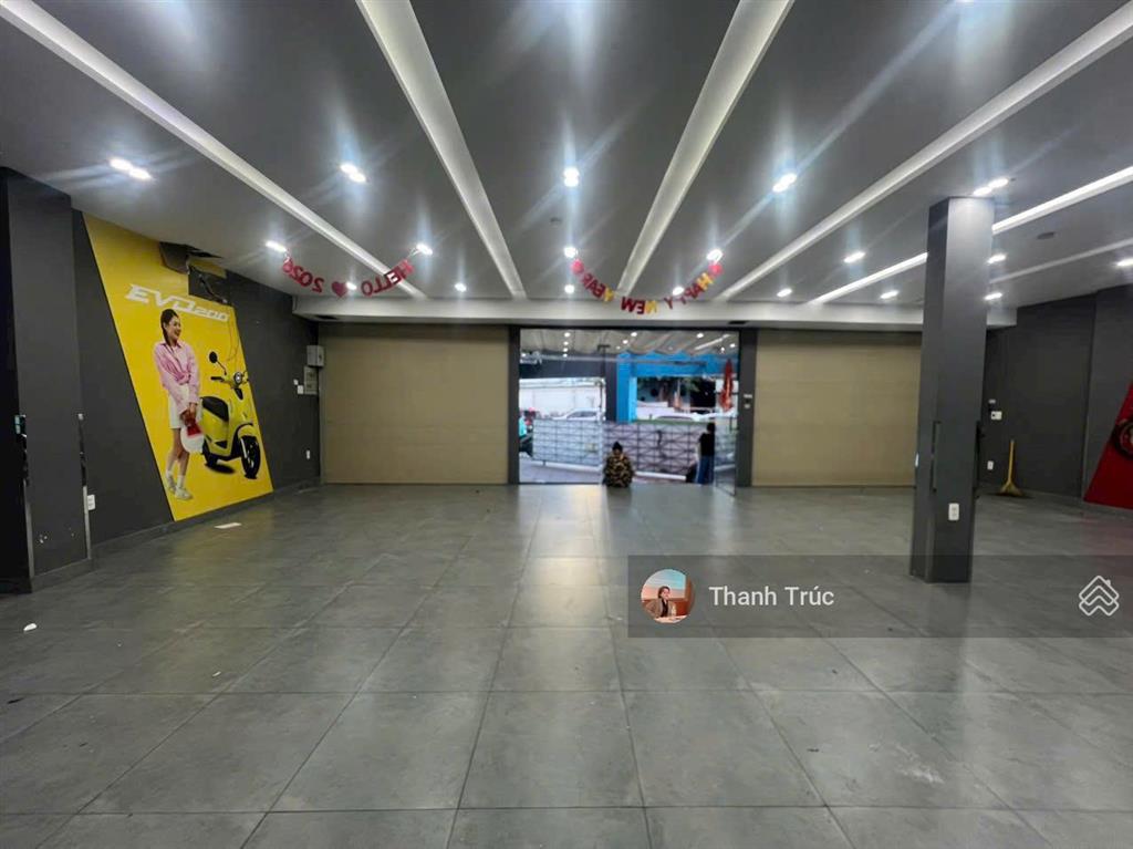 Cho thuê mt bạch đằng, bình thạnh dt 15x30m trệt 105 triệu/tháng