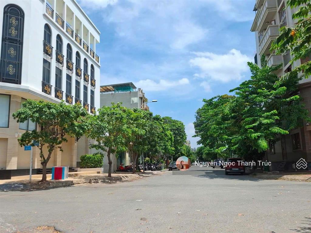 Tòa nhà góc 2mt đường số 11, phường an phú, quận 2 dt 16x20m dtsd 1.400m hầm 5 tầng 250 triệu/tháng