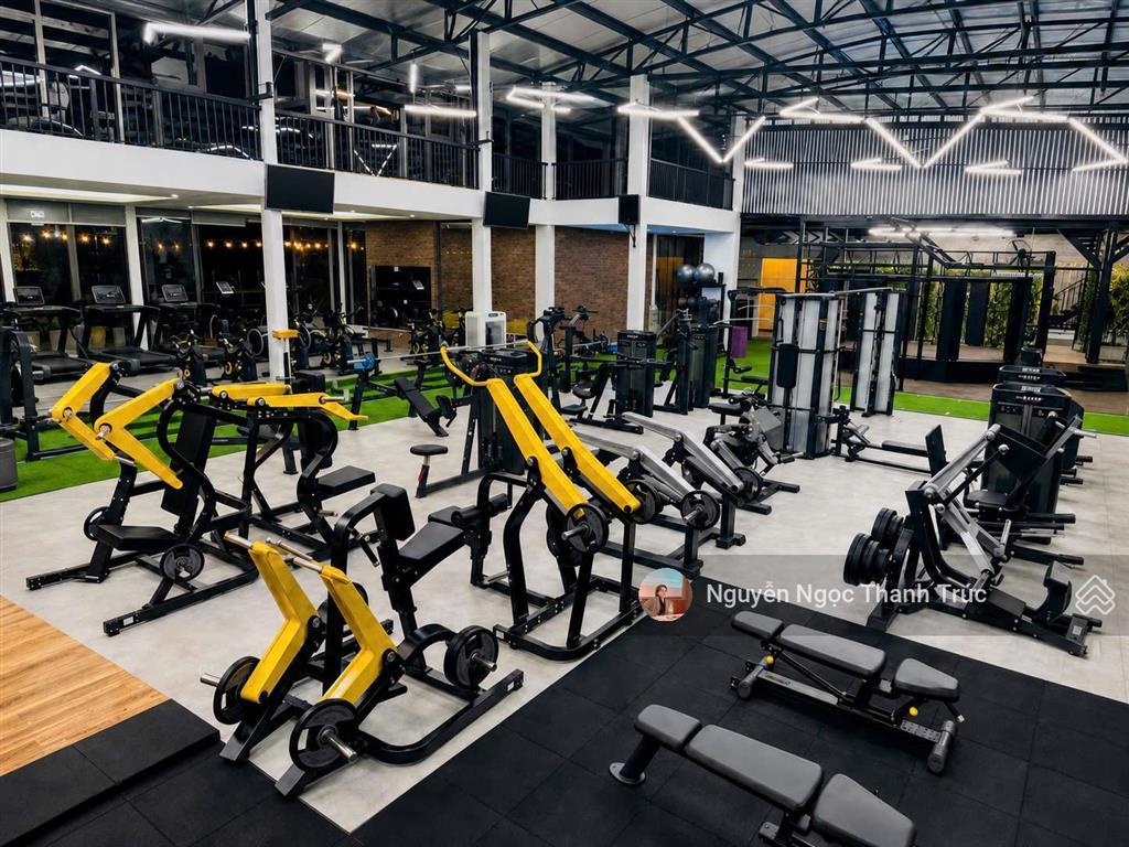 Cho thuê tòa nhà mặt tiền lý thường kiệt, tân bình dt 14x32m hầm, trệt, lửng, 5 lầu 250 triệu/tháng