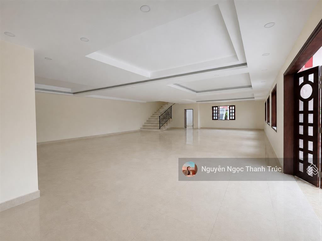 Cho thuê biệt thự góc 2 mặt tiền nguyễn đình chính, phú nhuận | dt 30x14m | mới đẹp | 140 triệu