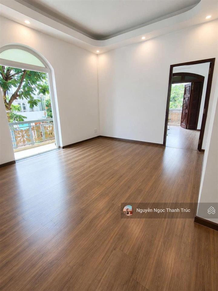 Cho thuê biệt thự góc 2 mặt tiền an phú q2  10x20m  60 triệu