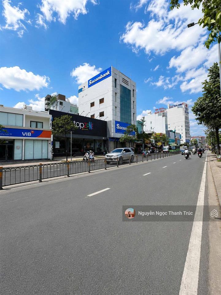 Cho thuê nhà mặt tiền phạm hùng q8  ngang 15m  130 triệu