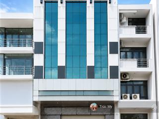 Cho thuê nhà mặt tiền lý thường kiệt, quận 10  dt 10x22m  trệt 3 lầu  110 triệu/tháng