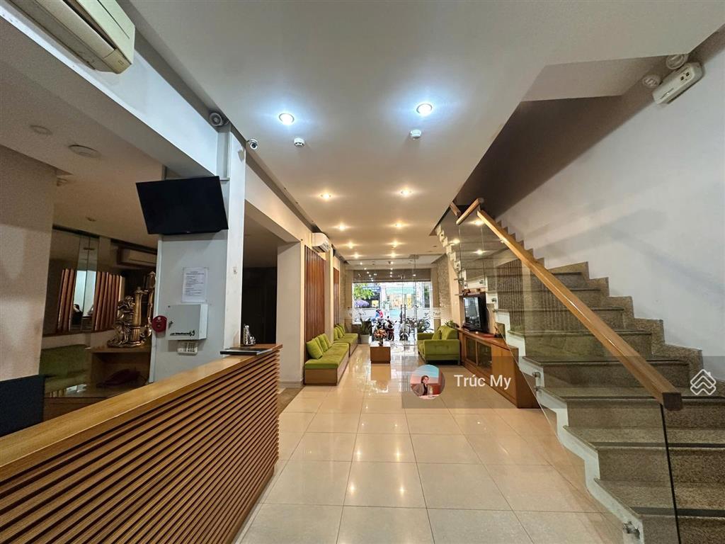 Cho thuê tòa nhà mặt tiền bùi thị xuân, quận 1  dt 8x25m  trệt 4 lầu  160 triệu/tháng