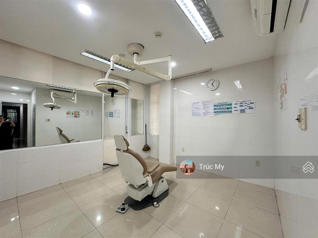 Cho thuê tòa nhà mặt tiền bùi thị xuân, quận 1  dt 8x25m  trệt 4 lầu  160 triệu/tháng