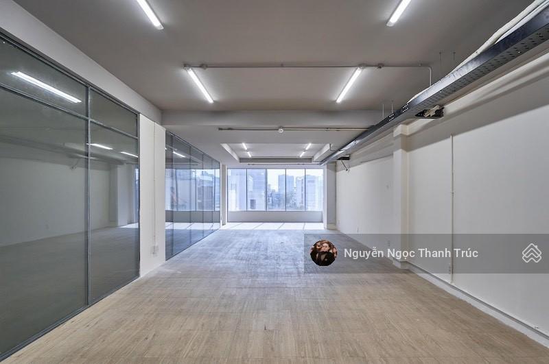 Nhà mặt tiền nguyễn văn thương, bình thạnh dt 9x20m trệt 3 lầu, sân thượng 70 triệu/tháng