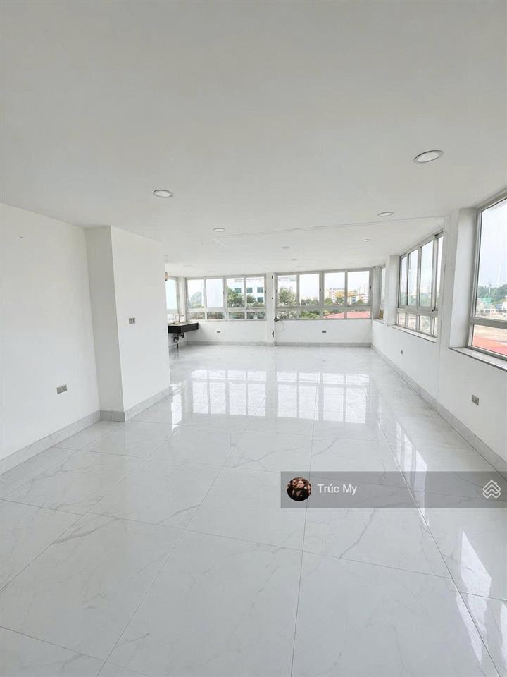 Cho thuê tòa nhà mặt tiền nguyễn trọng tuyển, tân bình dt 8x25m hầm, trệt, 6 lầu 170 triệu/tháng