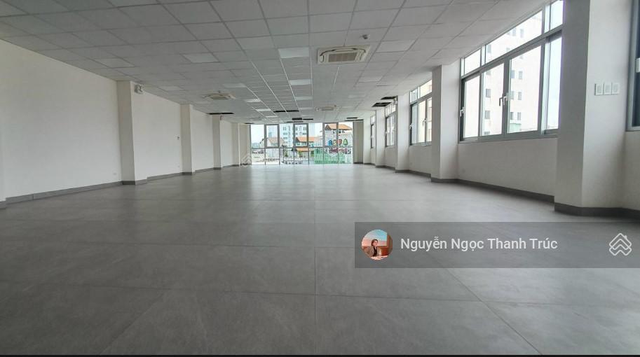 Cho thuê toà nhà lý thường kiệt, quận 11 dt 10x30m trệt 4 lầu, sàn trống suốt 155tr/tháng