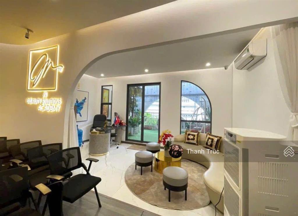 Cho thuê nhà phạm viết chánh, quận 1 dt 7x20m trệt + 3 lầu 80 triệu/tháng