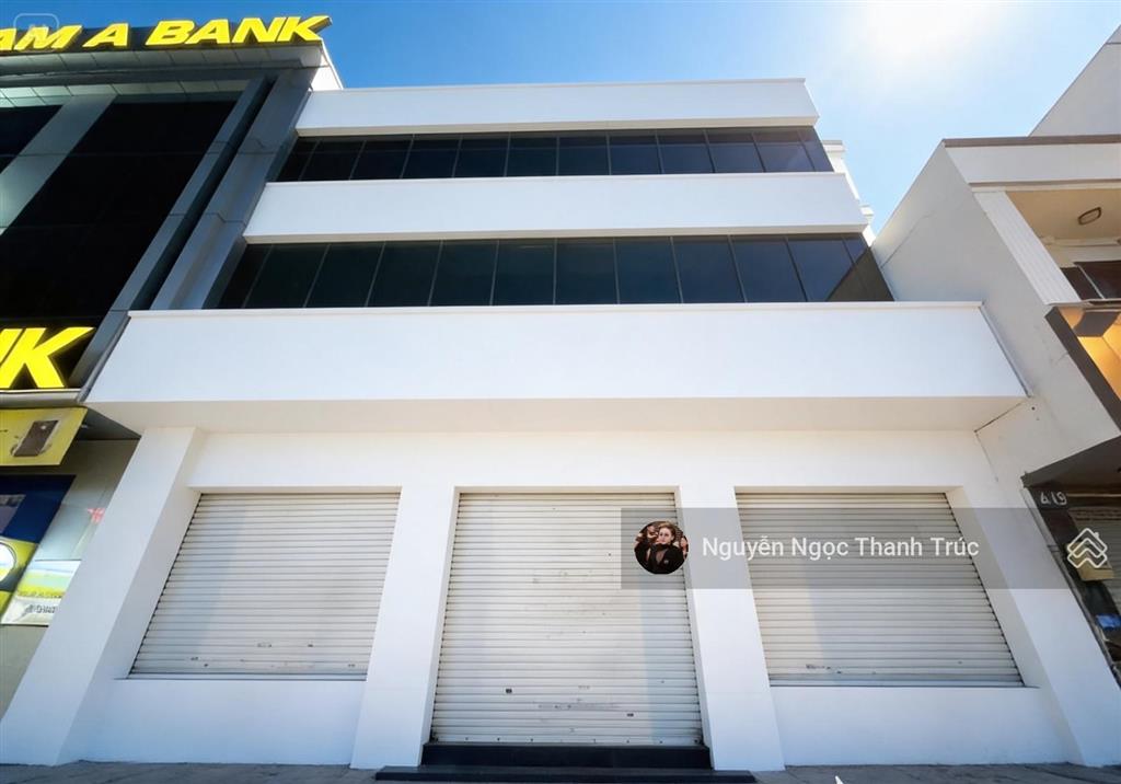 Cho thuê tòa nhà trường chinh, tân bình dt 14x26m trệt + 4 tầng 190 triệu/tháng