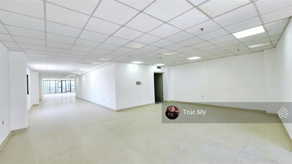 Cho thuê tòa nhà cộng hòa, tân bình, dt 9x30m hầm + 7 lầu, 350 triệu/tháng
