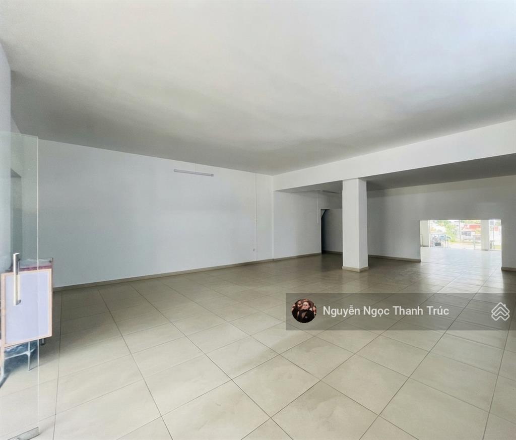 Cho thuê mặt bằng đường trường chinh, tân phú dt 10x40m giá 100tr/tháng