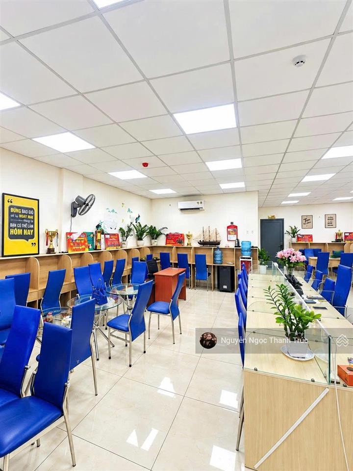 Cho thuê tòa nhà đường phan văn trị, bình thạnh dt 10x30m hầm + 6 lầu 2 mặt tiền