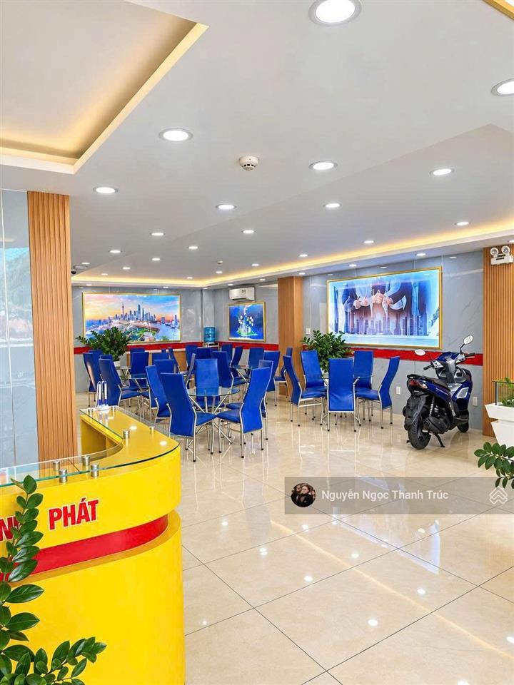 Cho thuê tòa nhà đường phan văn trị, bình thạnh dt 10x30m hầm + 6 lầu 2 mặt tiền