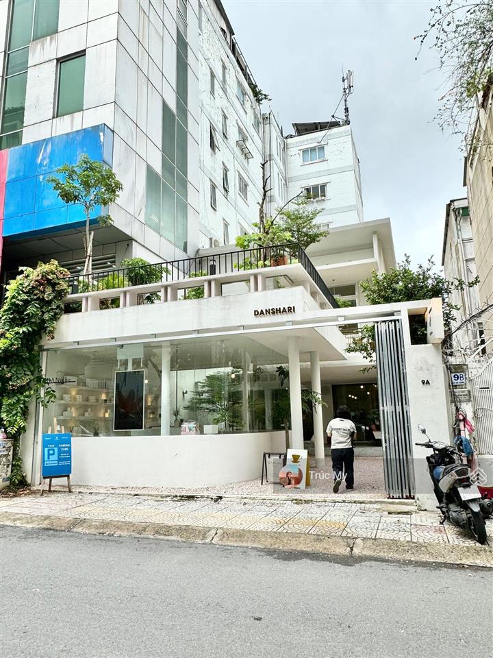 Villa phan kế bính đa kao quận 1  giá chỉ 100tr dt 10x 16m trệt lầu sân thượng