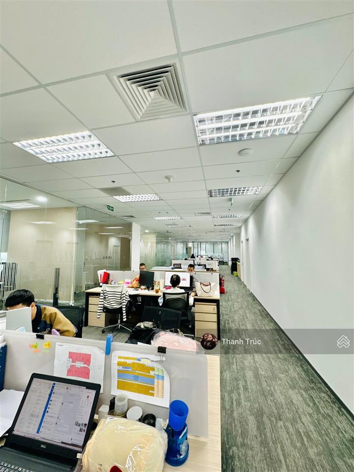 Cho thuê tòa nhà đường hoàng văn thụ, p.8, phú nhuận dt 6x30m giá 100tr/tháng