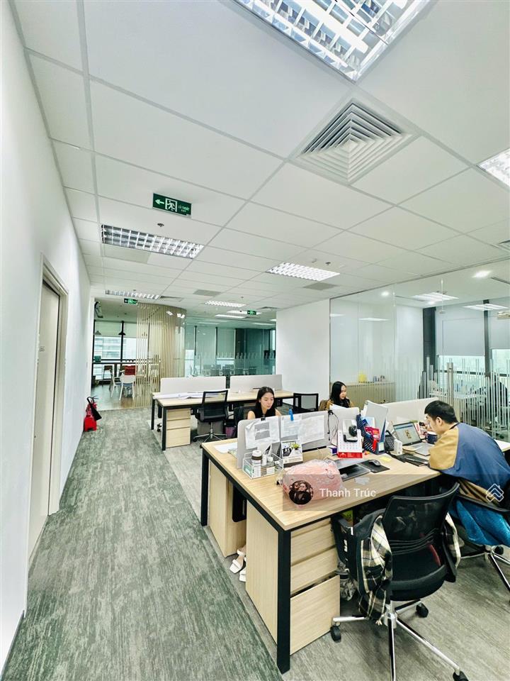 Cho thuê tòa nhà đường hoàng văn thụ, p.8, phú nhuận dt 6x30m giá 100tr/tháng