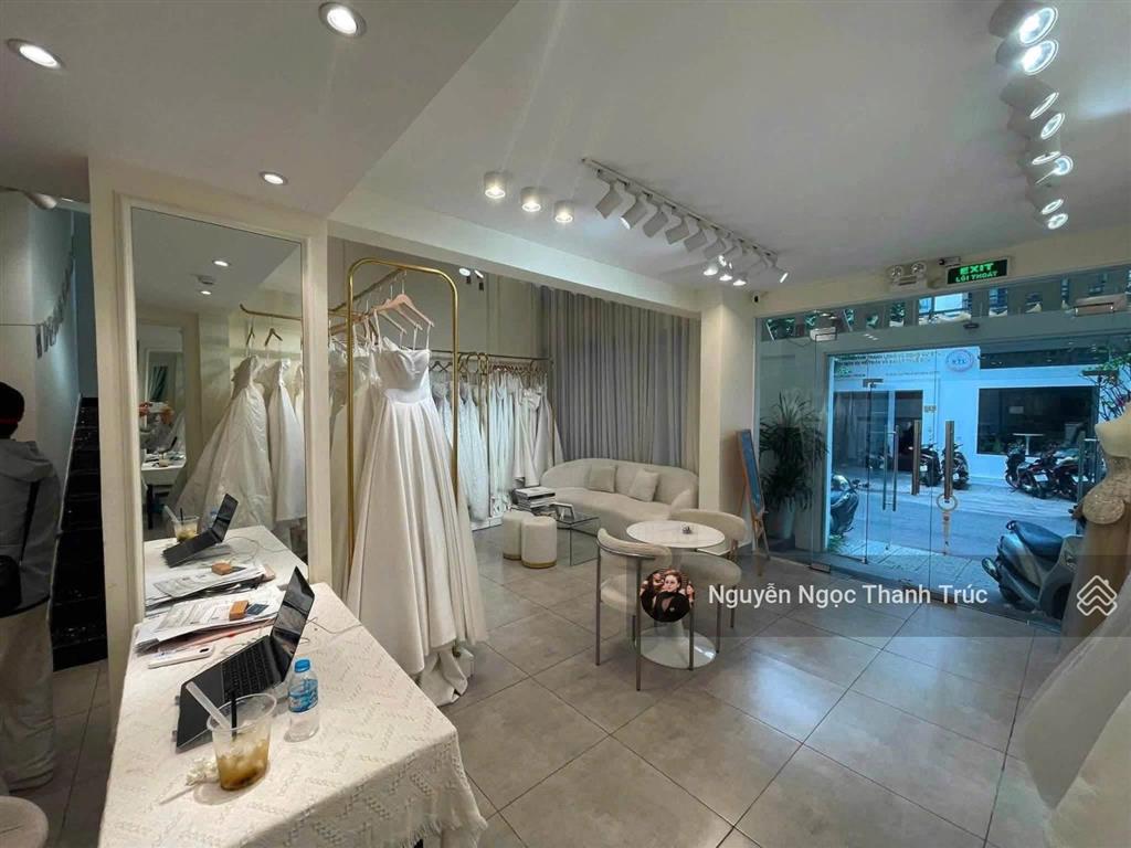 Cho thuê nhà mặt tiền hoa mai  phú nhuận  9x18m  65 triệu