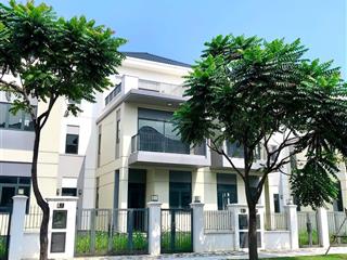 Bán nhà phố 160m2, nhà thô, đang chuẩn bị làm sổ, gần trường học, đường 13m  0908 938 ***