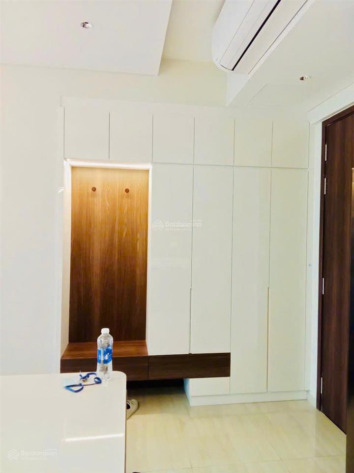 Cần cho thuê 2pn2wc ,91m2, full nội thất, view hồ bơi, tầng đẹp nhất, 0908 938 ***