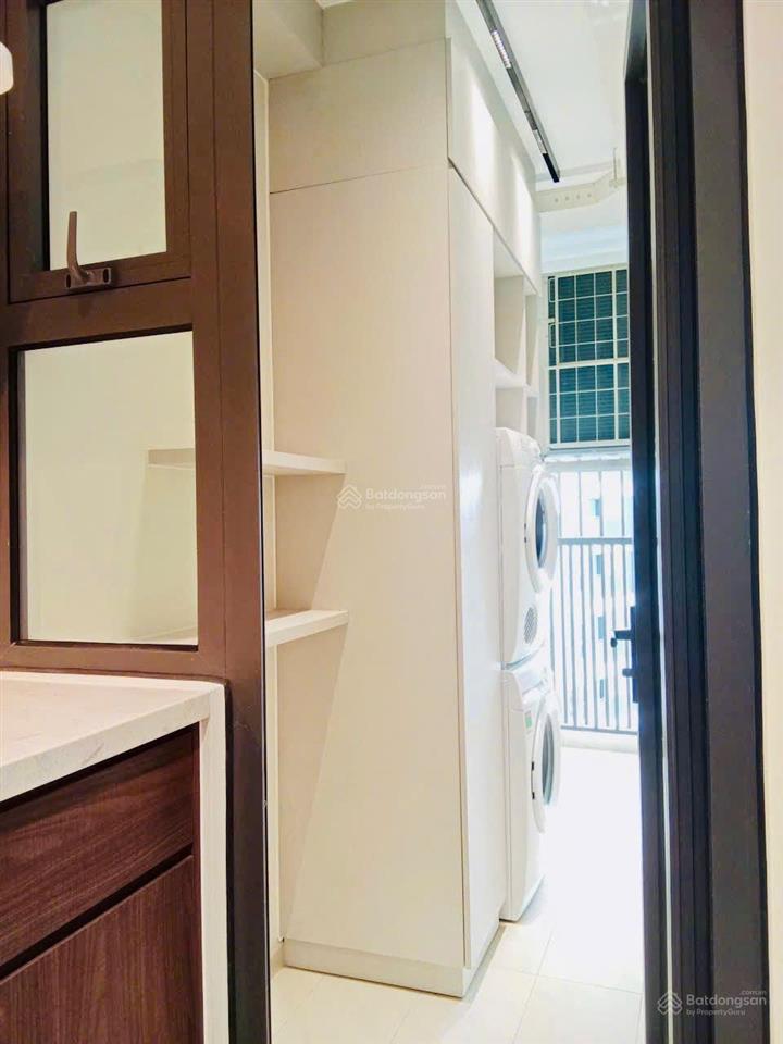 Cần cho thuê 2pn2wc ,91m2, full nội thất, view hồ bơi, tầng đẹp nhất, 0908 938 ***