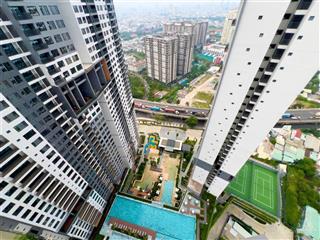 Cần cho thuê căn hộ tầng cao, view hồ bơi, quận 1, giá tốt 0908 938 ***