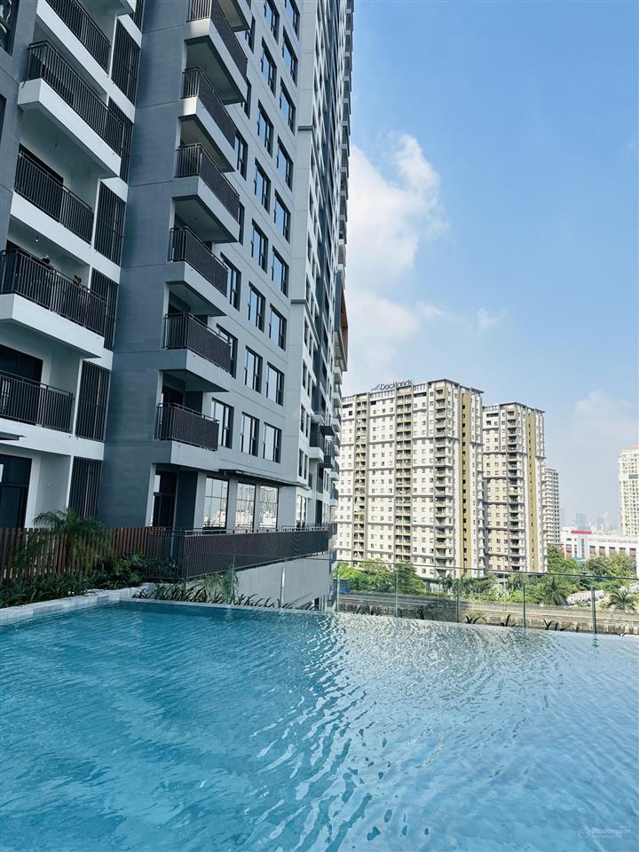 Cần cho thuê căn hộ 2pn  full nội thất , thiết kế hiện đại, tone màu trắng chủ đaọ,  0908 938 ***