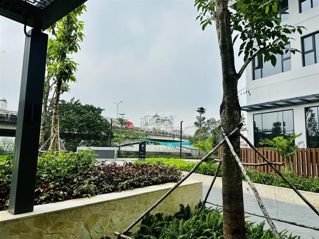 Cần cho thuê căn hộ 2pn  full nội thất , thiết kế hiện đại, tone màu trắng chủ đaọ,  0908 938 ***