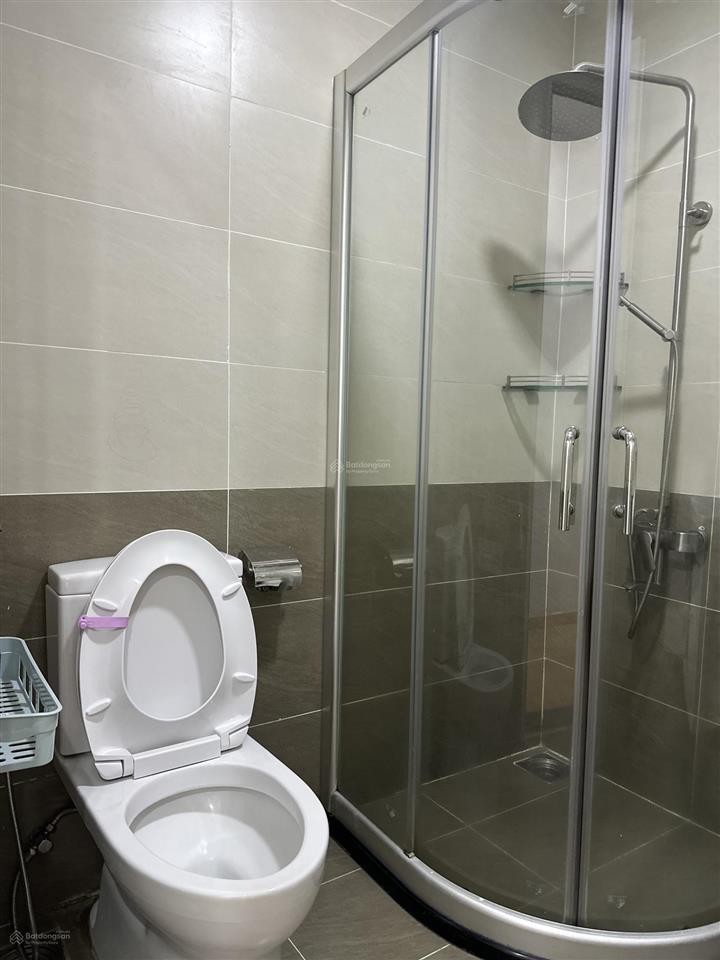 Cho thuê căn hộ wilton 2pn  view sông , nhà trống, thiết kệ tối giản, nhà sạch sẽ , thơm tho.