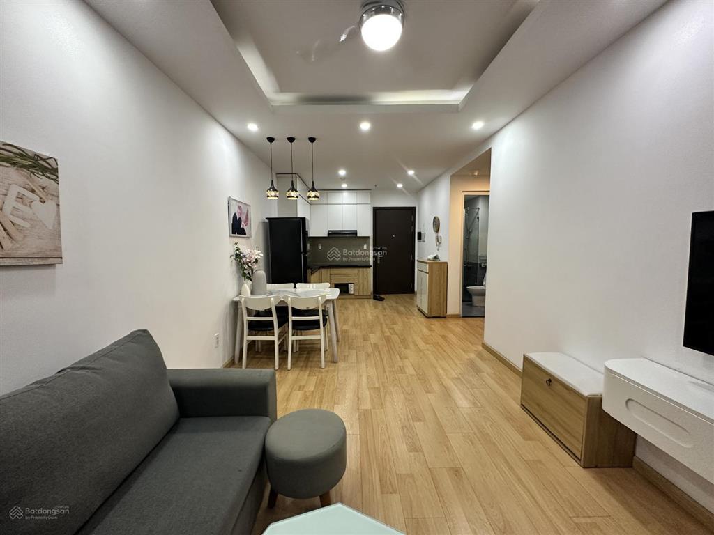 Căn hộ view sông  hướng đông nhà trống, full nt , 0908 938 *** em phát