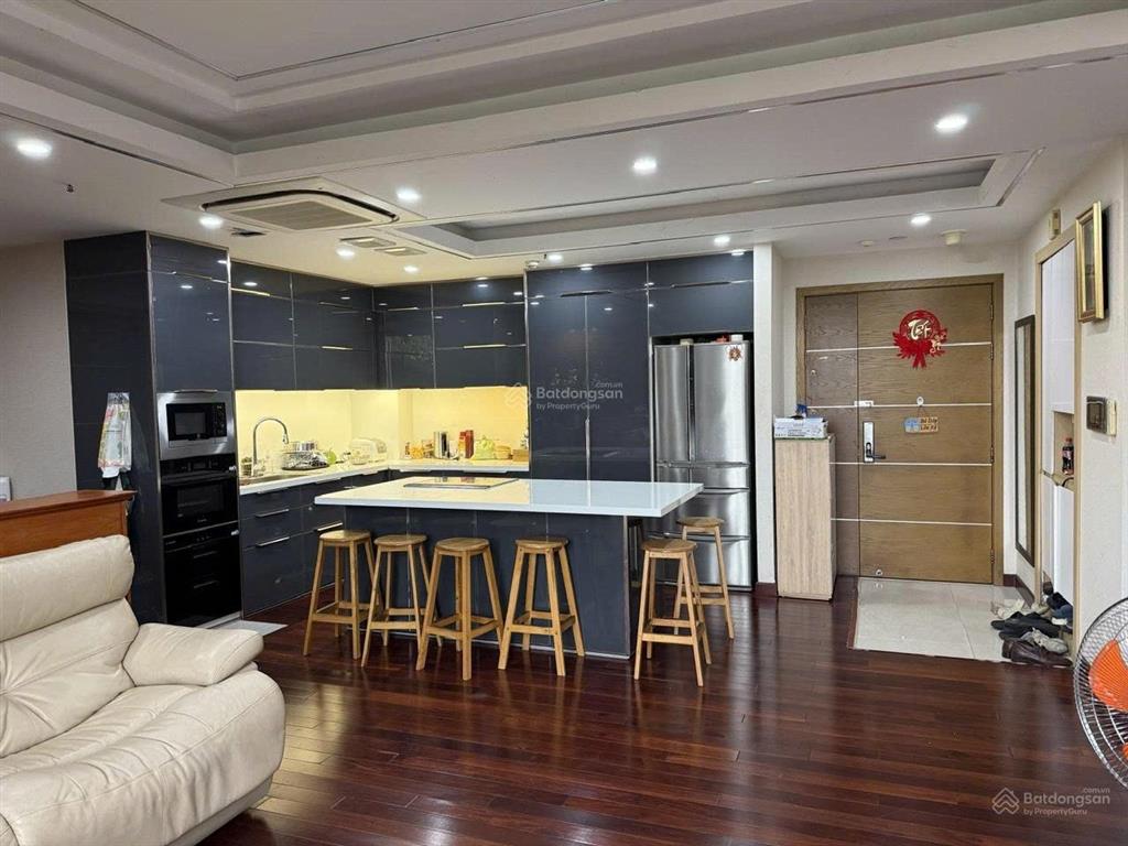 Cần bán căn hộ chung cư sài gòn airport plaza, 156m2, 3pn 2wc giá 11,3tỷ (có sổ)  0933 481 ***