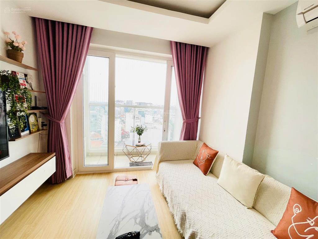 Cần bán căn hộ sky center ( gần sân bay ) 74m2, 2pn ,2wc giá 6ty2  0933 481 ***