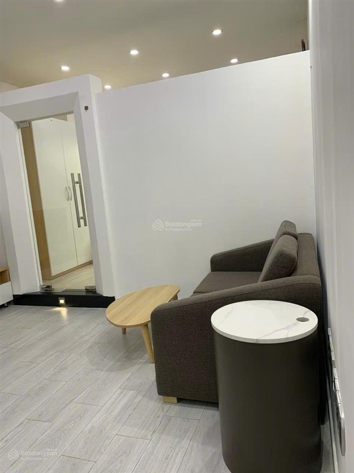 Bán căn hộ garden gate , 38m2, oficel , full nội thát giá 3ty3 ( đang chờ sổ )  0933 481 ***