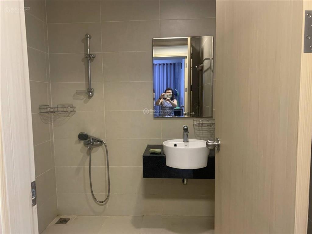 Bán căn hộ chung cư richstar  hoà bình tân phú, 65m2, 2pn 2wc ntcb , giá 4 tỷ  0933 481 ***