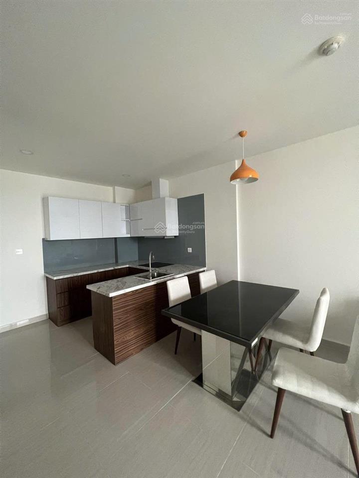 Bán căn hộ remax plaza  quận 6, 115m², 3pn, 2wc, full nội thất  giá 4ty150  0933 481 ***