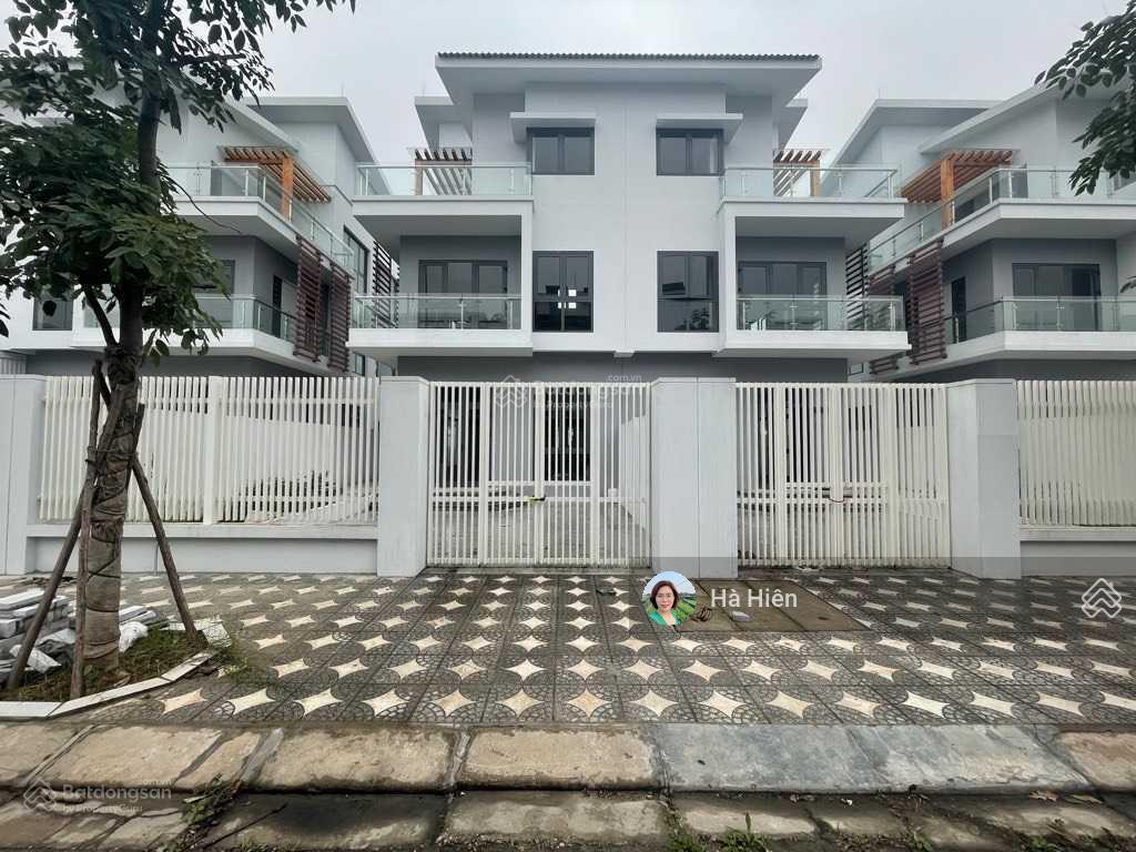 Liền kề 90m2 sẵn nhà hoàn thiện 3 tầng, view công viên, hướng tây bắc, giá đầu tư  0977 246 ***
