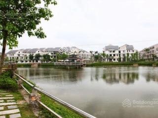 Bt view hồ diện tích 221m2 đã hoàn thiện mặt ngoài 4 tầng cần bán giá tốt. l/h 0977 246 ***