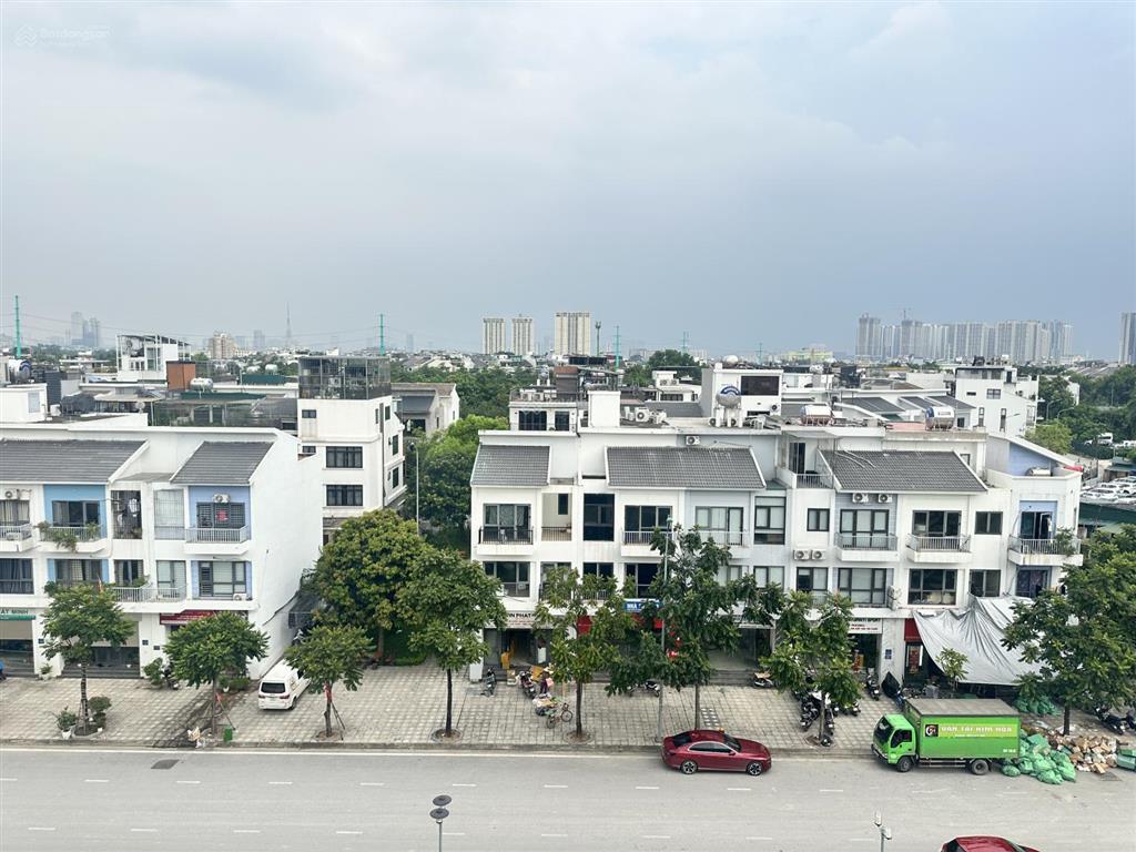 Liền kề 90m2*4t, mặt đường 40 m  đường văn tiến dũng cần bán, giá bán đầu tư. l/h 0977 246 ***